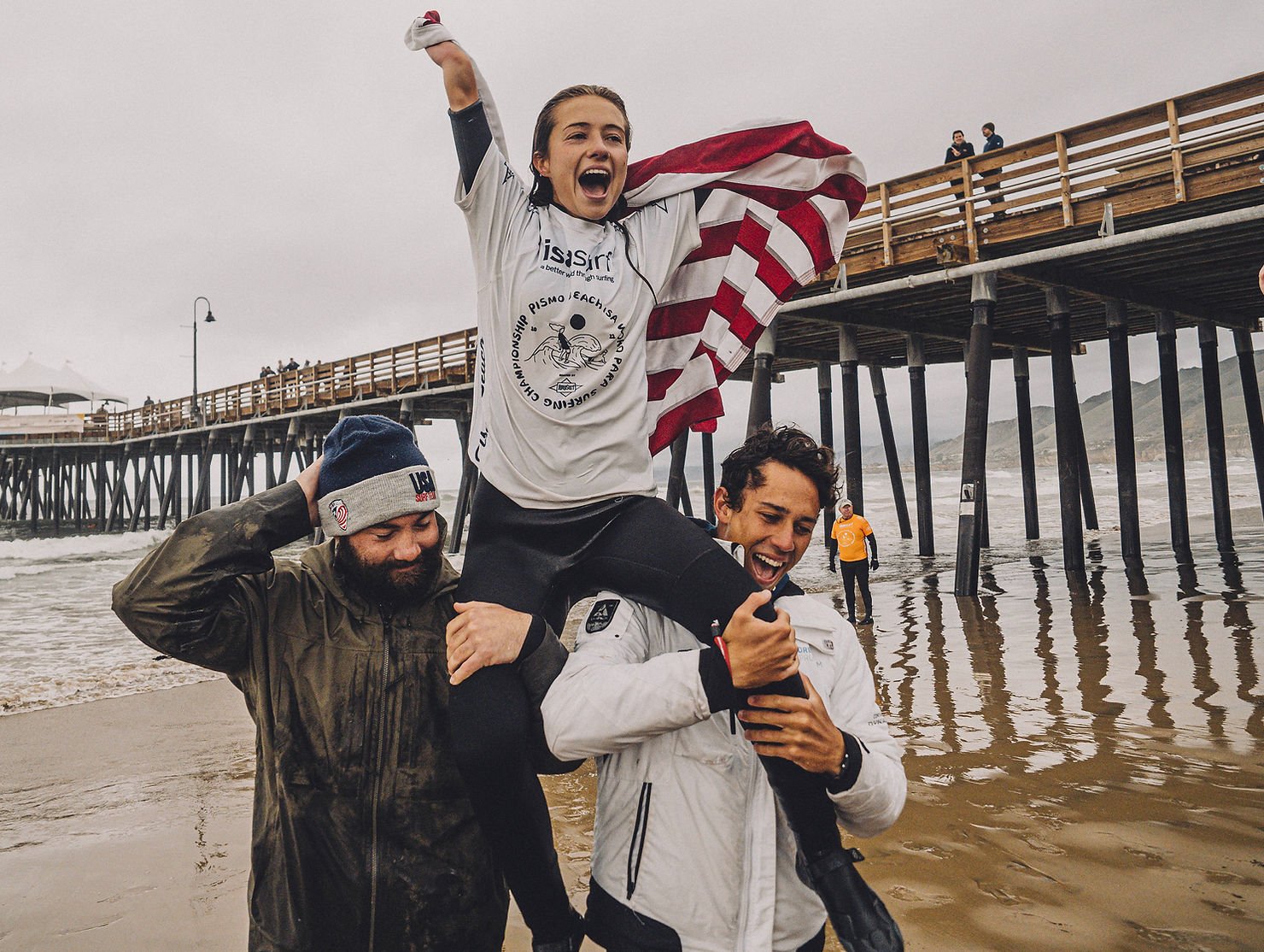 Liv Stone winning the ISA surf competition at Huntington Beach California